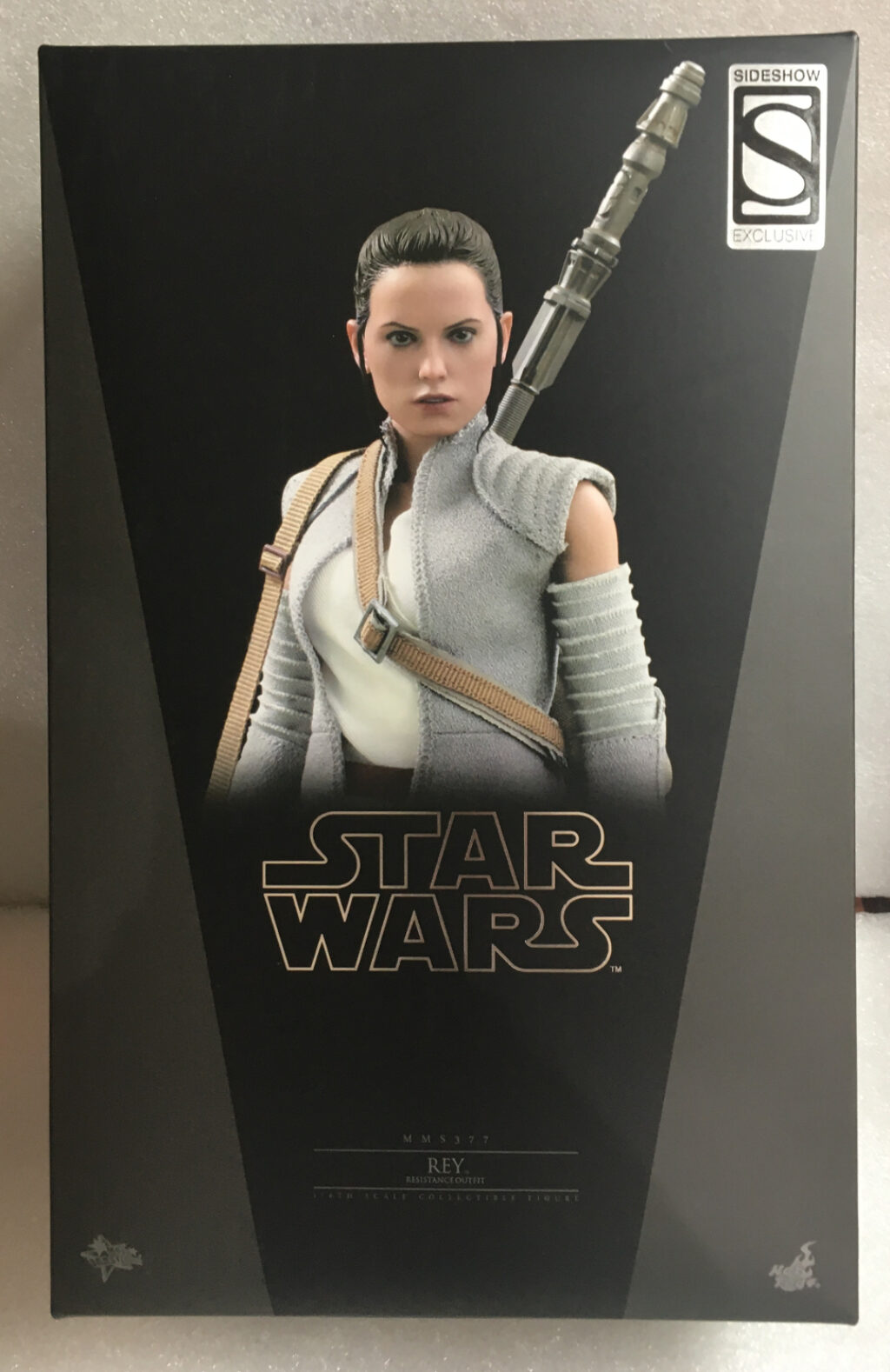 hot toys star wars the force awakens rey 1:6 scale figure 1