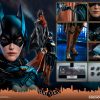 Hot Toys Batman Arkham Knight Batgirl 1:6 Scale Figure 3