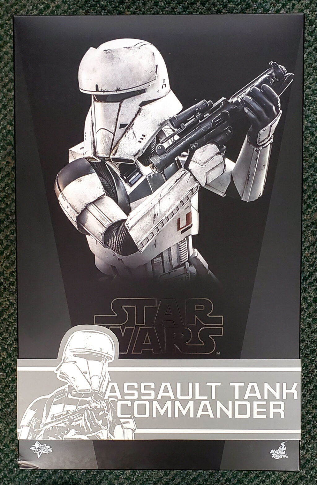 Hot Toys Star Wars Rogue One Assault Tank Commander 1:6 Scale Figure 1