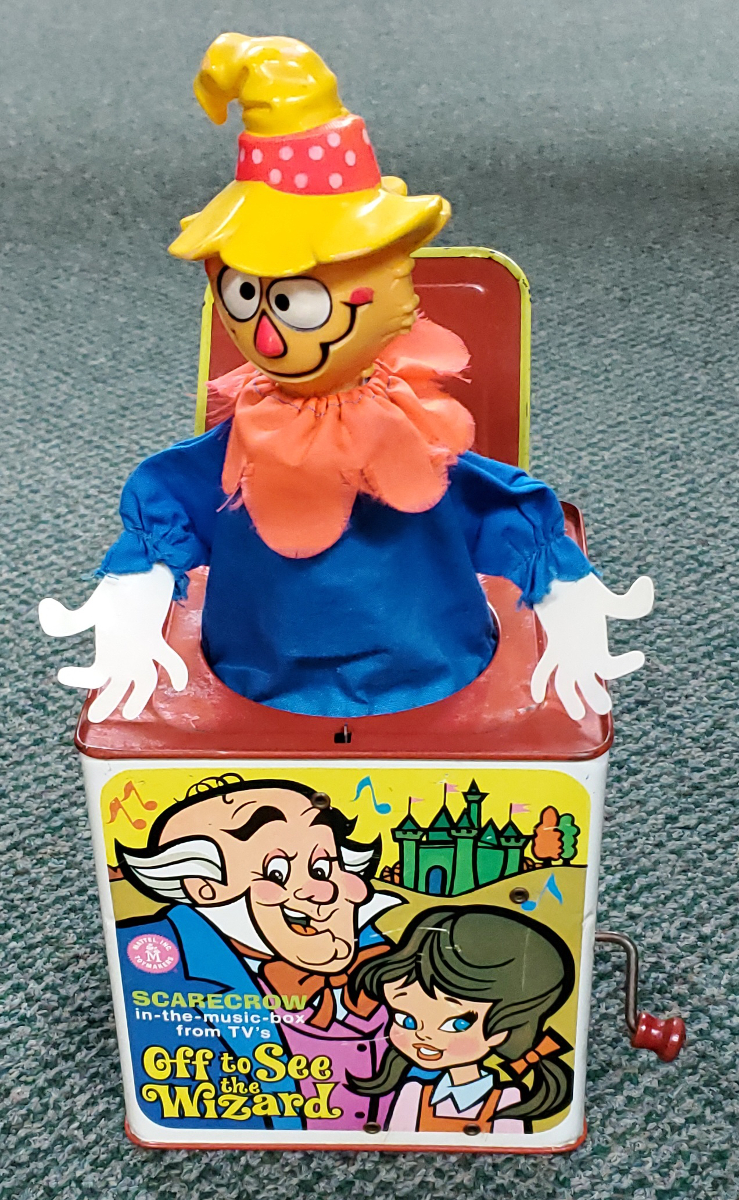 1967 Mattel Wizard of Oz Scarecrow in the Box Musical Toy 1