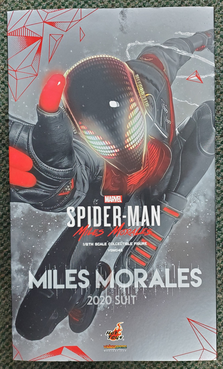 Hot Toys Spider-Man Miles Morales 2020 Suit 1:6 Scale Figure 1