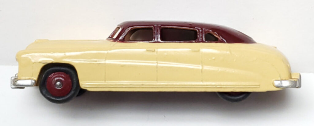 1952 Dinky Toys #139B Two-Tone Cream & Maroon Hudson Commodore Sedan : Excellent Condition 1