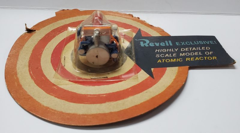 Vintage 1959 Revell Exclusive Atomic Reactor Scale Model in the Package 2