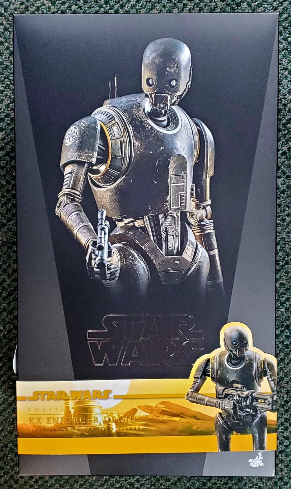Hot Toys Star Wars Book of Boba Fett KX Enforcer Droid 1:6 Scale Figure 1