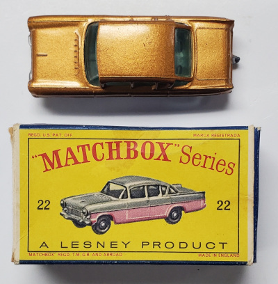 Mint 1963 Matchbox 22B Vauxhall Cresta Copper Bronze with Gray Plastic Wheels in Original Box 1