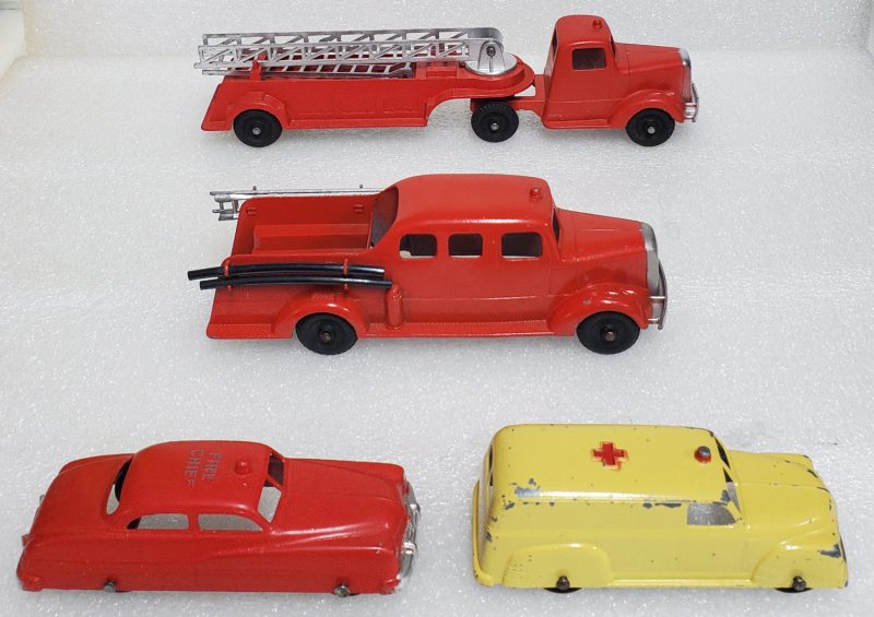 1956 Tootsietoy No. 5211 Fire Department Set in the Original Box 8