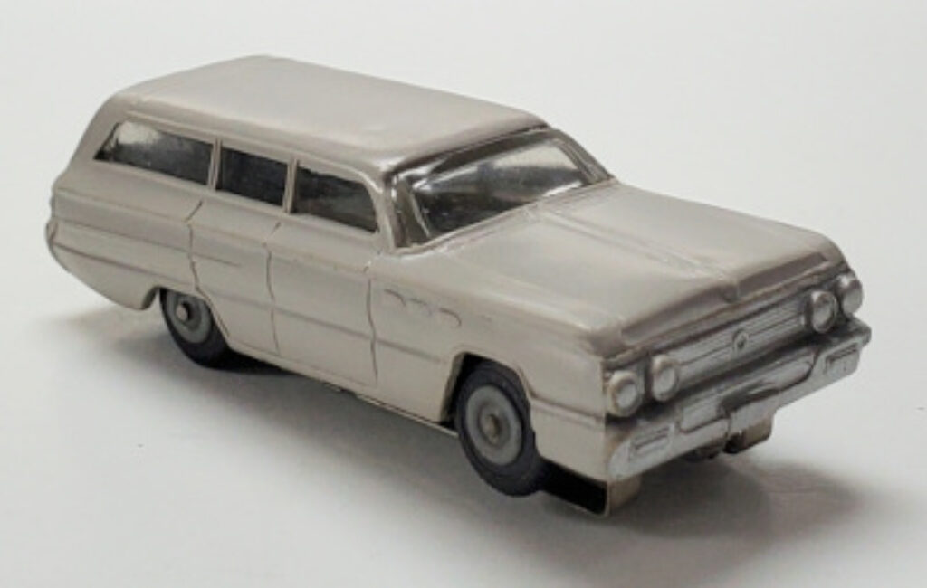 Atlas 1962 Buick Station Wagon Slot Car in Light Gray 1