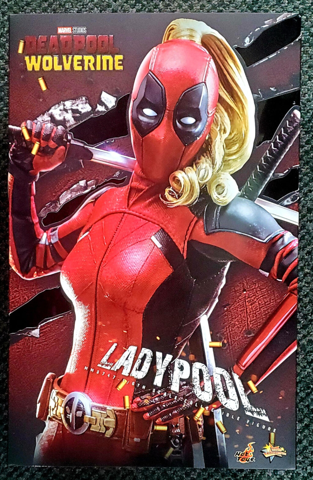 Hot Toys Marvel Deadpool 3 Lady Deadpool 1:6 Scale Figure 1