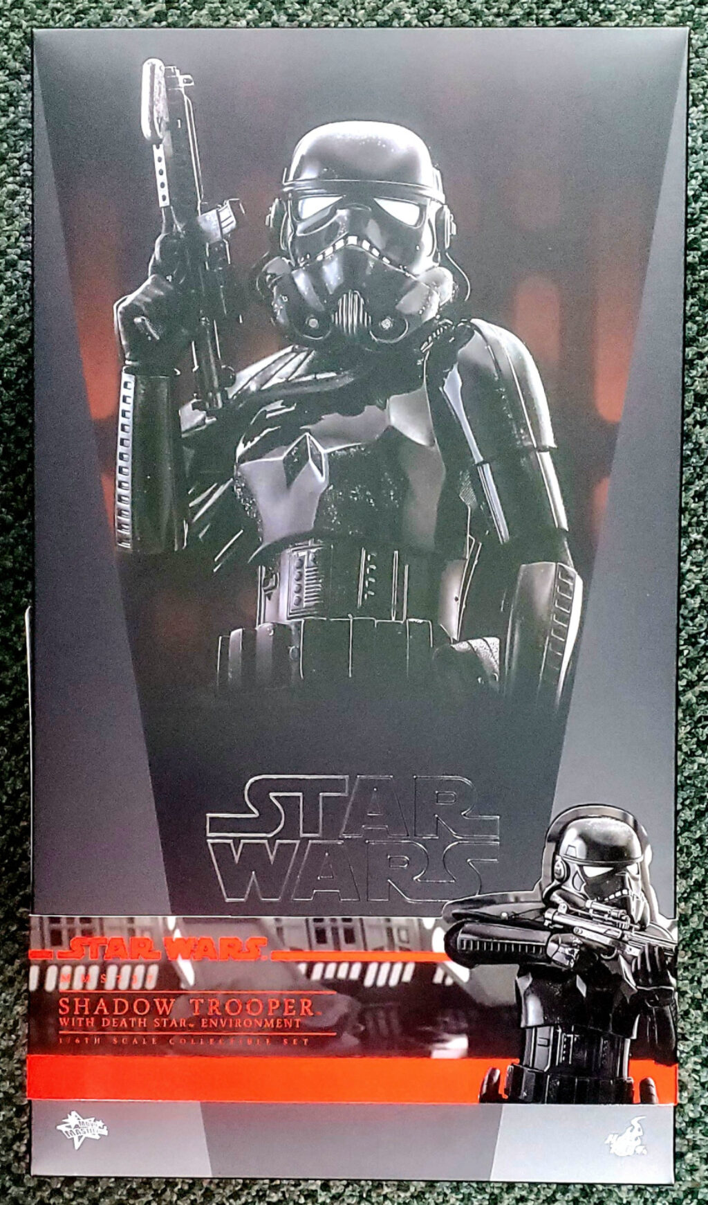 Hot Toys Star Wars Shadow Trooper with Death Star Environment 1:6 Scale Figure 1