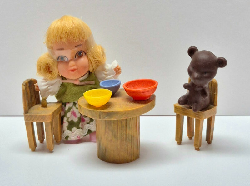 1967 Hasbro Storykins Goldilocks with Bear, Table, Bowls and Chairs 1