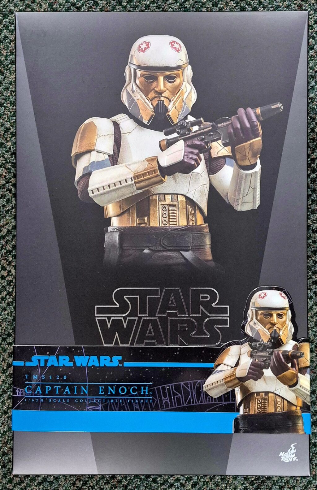 Hot Toys Star Wars Ahsoka Captain Enoch 1:6 Scale Figure 1