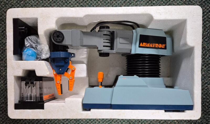 1981 Tomy Armatron Robotic Arm Complete in the Box 6