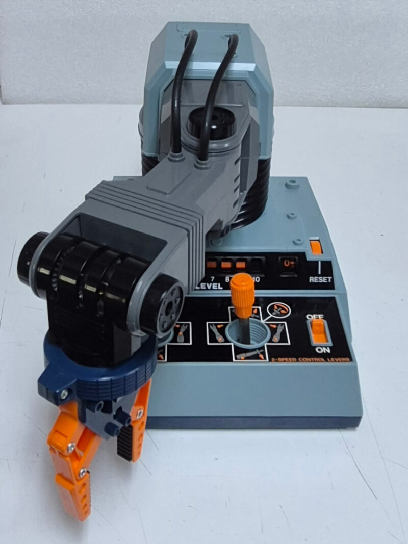 1981 Tomy Armatron Robotic Arm Complete in the Box 9