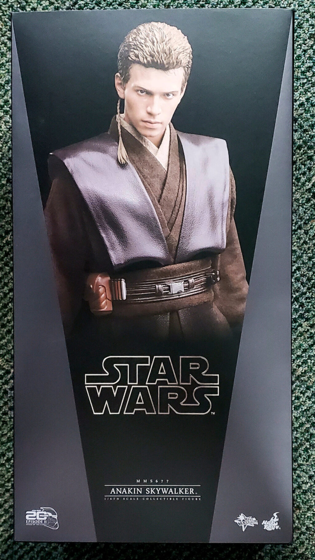 Hot Toys MMS677 Star Wars Attack of the Clones Anakin Skywalker 1:6 Scale Figure 1
