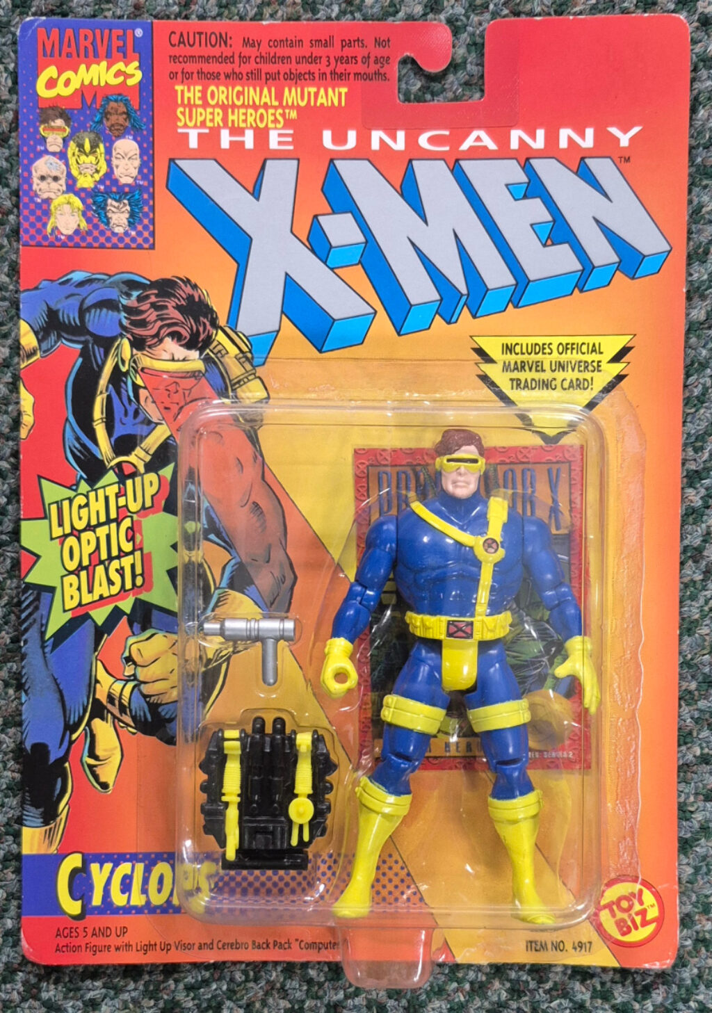 Toy Biz 1993 Uncanny X-Men Cyclops Action Figure: Mint on Card 1