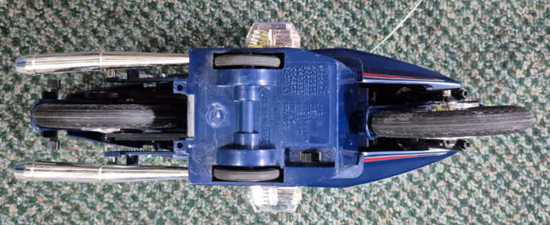 19890 Radio Shack R/C Radio-Controlled BMW Motorcycle in the Box 10
