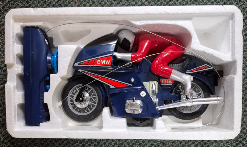 19890 Radio Shack R/C Radio-Controlled BMW Motorcycle in the Box 7