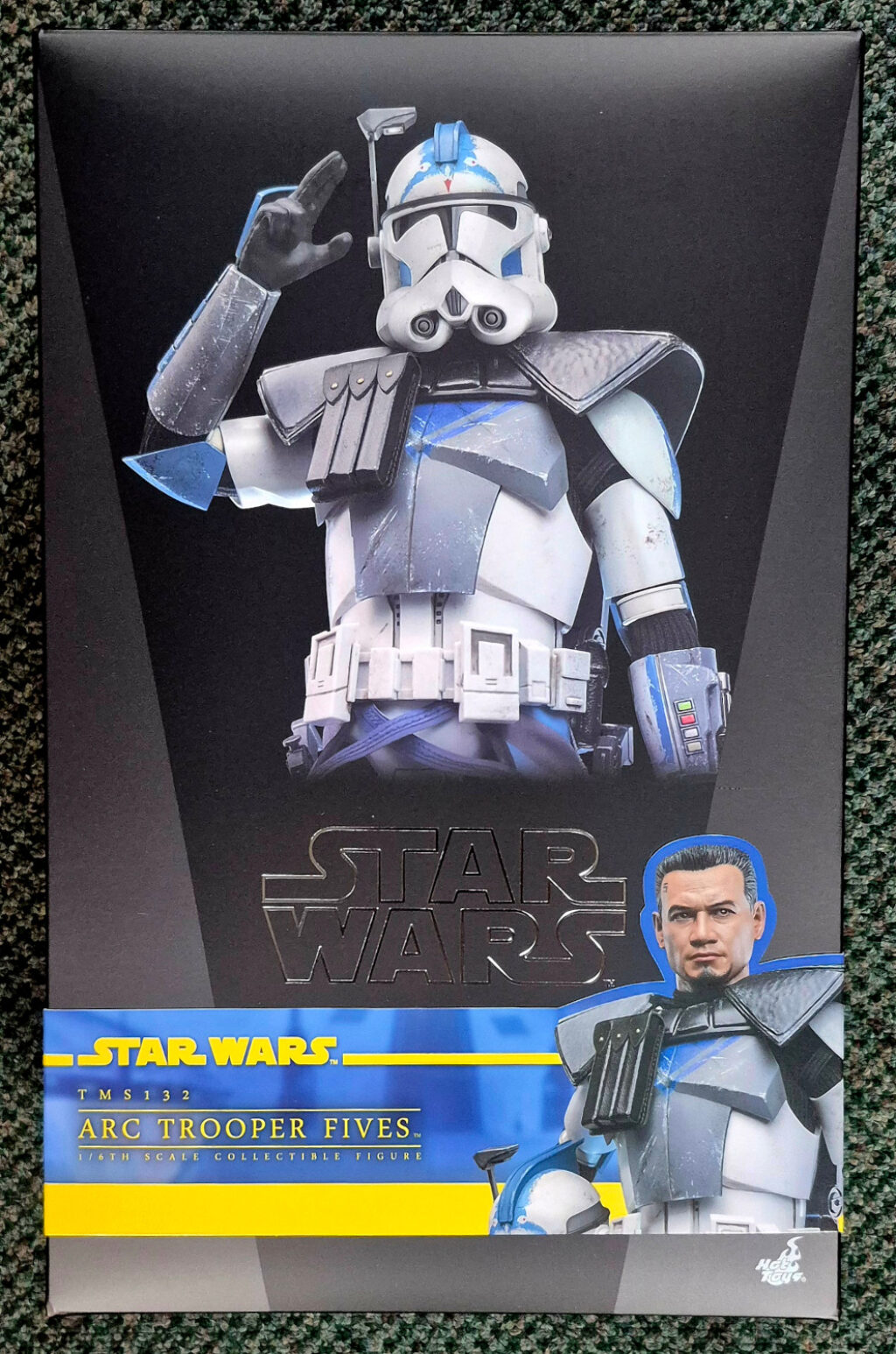Hot Toys TMS 132 Star Wars The Clone Wars ARC Trooper Fives 1:6 Scale Figure 1