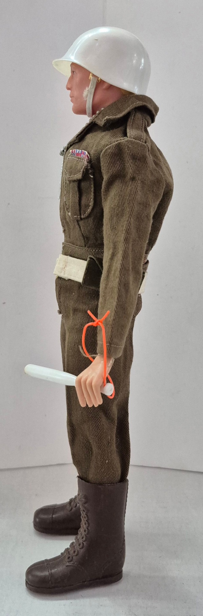 1964 Hasbro G.I. Joe Action Soldier Figure in Complete