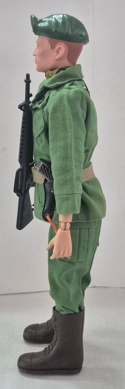 GIJOE GREEN BERET フィギュア 1966 Hasbro G.I. Joe Complete Green Beret Figure with