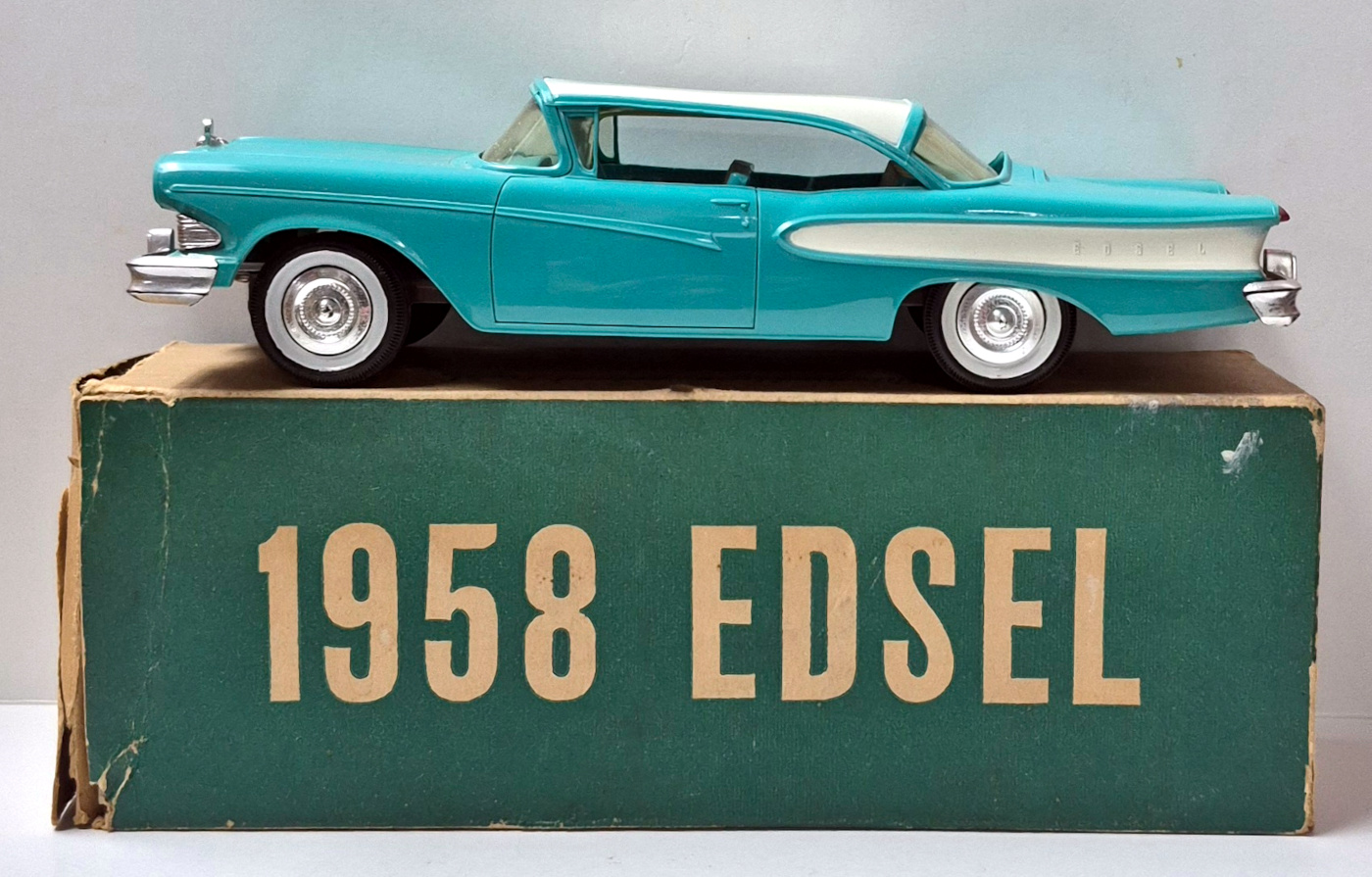 AMT 1958 Aqua & White Ford Edsel Hardtop Friction Motor Dealer Promo Car with Box 1