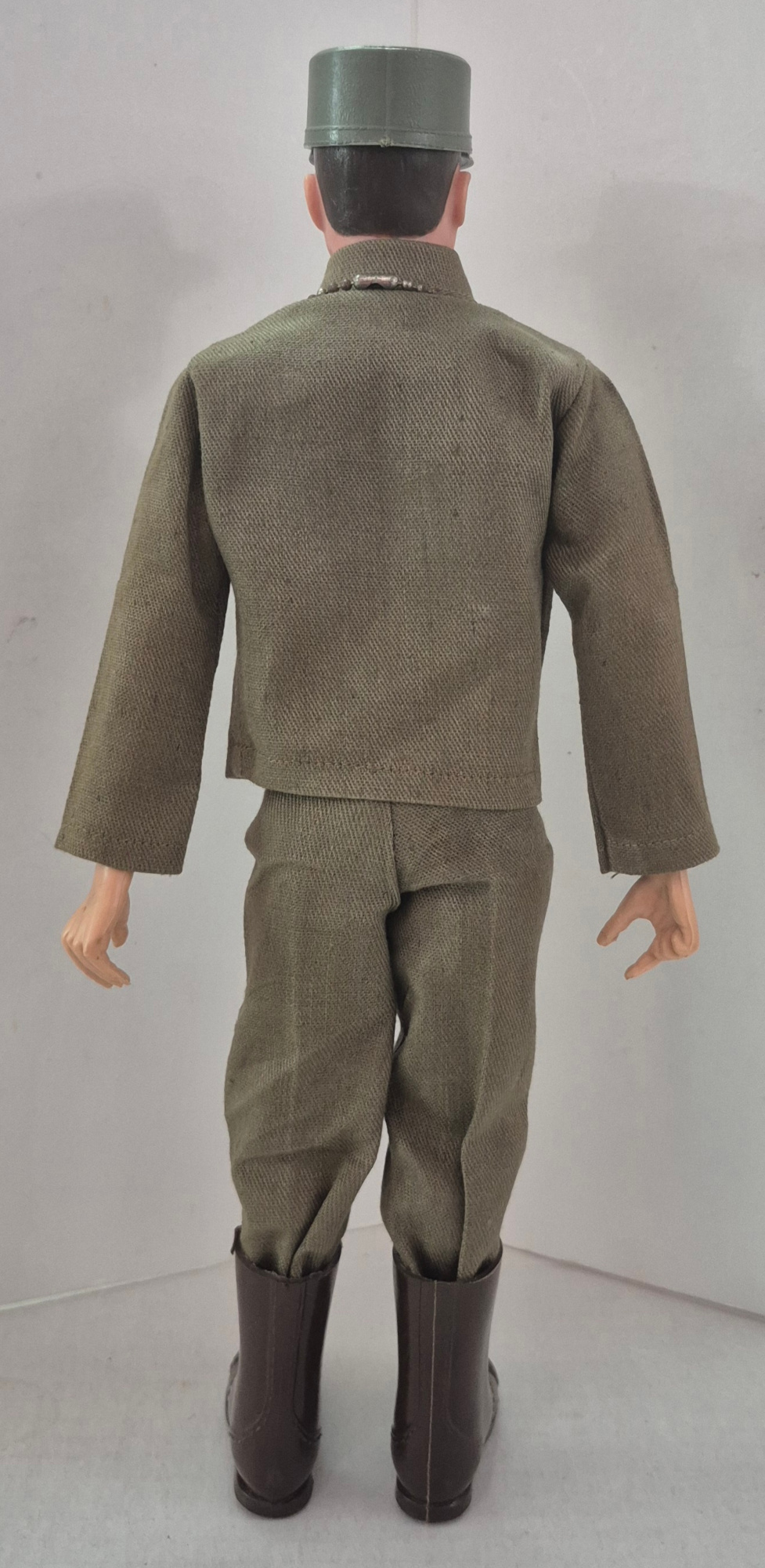 hasbro-1964-gi-joe-action-soldier-in-7500-box-5 1964 Hasbro G.I. Joe Action Soldier in Fatigues Uniform in 7500 Box with Paperwork 5