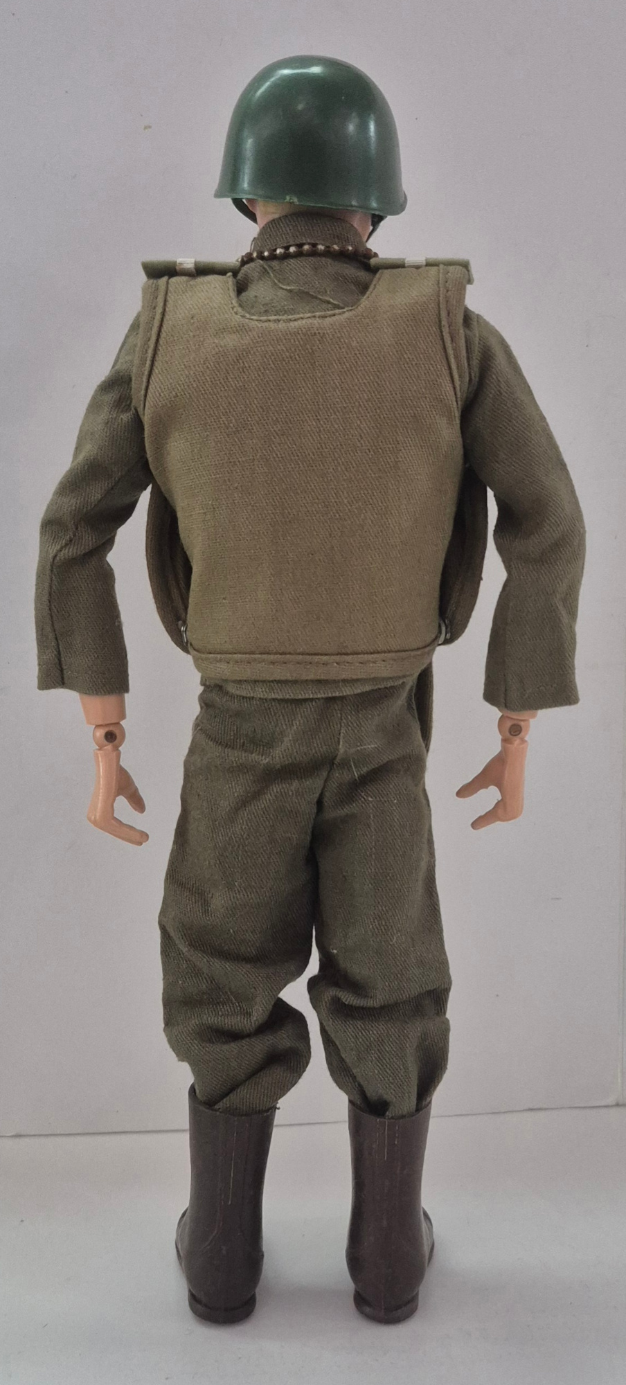 hasbro-1966-gi-joe-action-soldier-with-81mm-mortar-equipment-set-6 1966 Hasbro G.I. Joe Action Soldier with 81mm Mortar Equipment Set 6