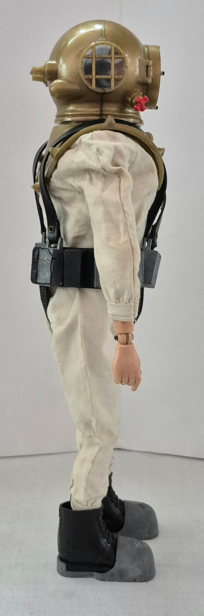 hasbro-1973-gi-joe-adventure-team-land-adventurer-with-sears-exclusive-mystery-of-the-boiling-lagoon-action-set-4 1973 Hasbro G.I. Joe Adventure Team Land Adventurer with Sears Exclusive Mystery of the Boiling Lagoon Action Set 4