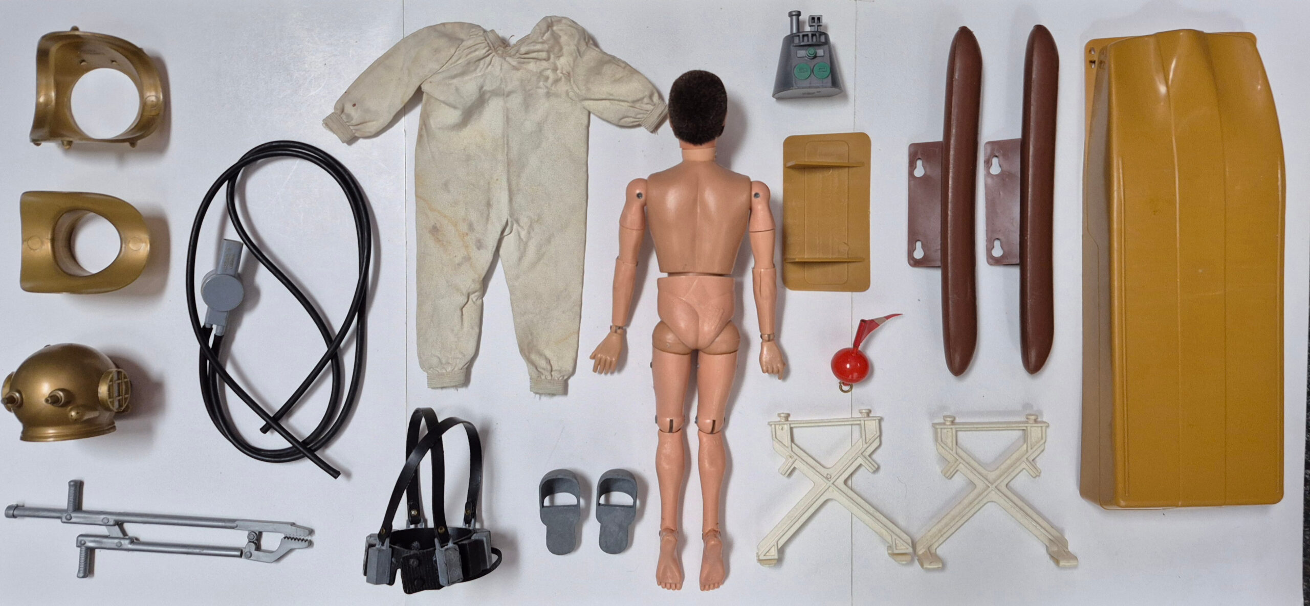 hasbro-1973-gi-joe-adventure-team-land-adventurer-with-sears-exclusive-mystery-of-the-boiling-lagoon-action-set-6 1973 Hasbro G.I. Joe Adventure Team Land Adventurer with Sears Exclusive Mystery of the Boiling Lagoon Action Set 6