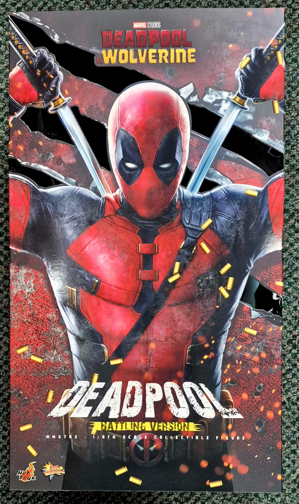Hot Toys MMS782 Deadpool 3 Battling Version Deadpool 1:6 Scale Figure 1