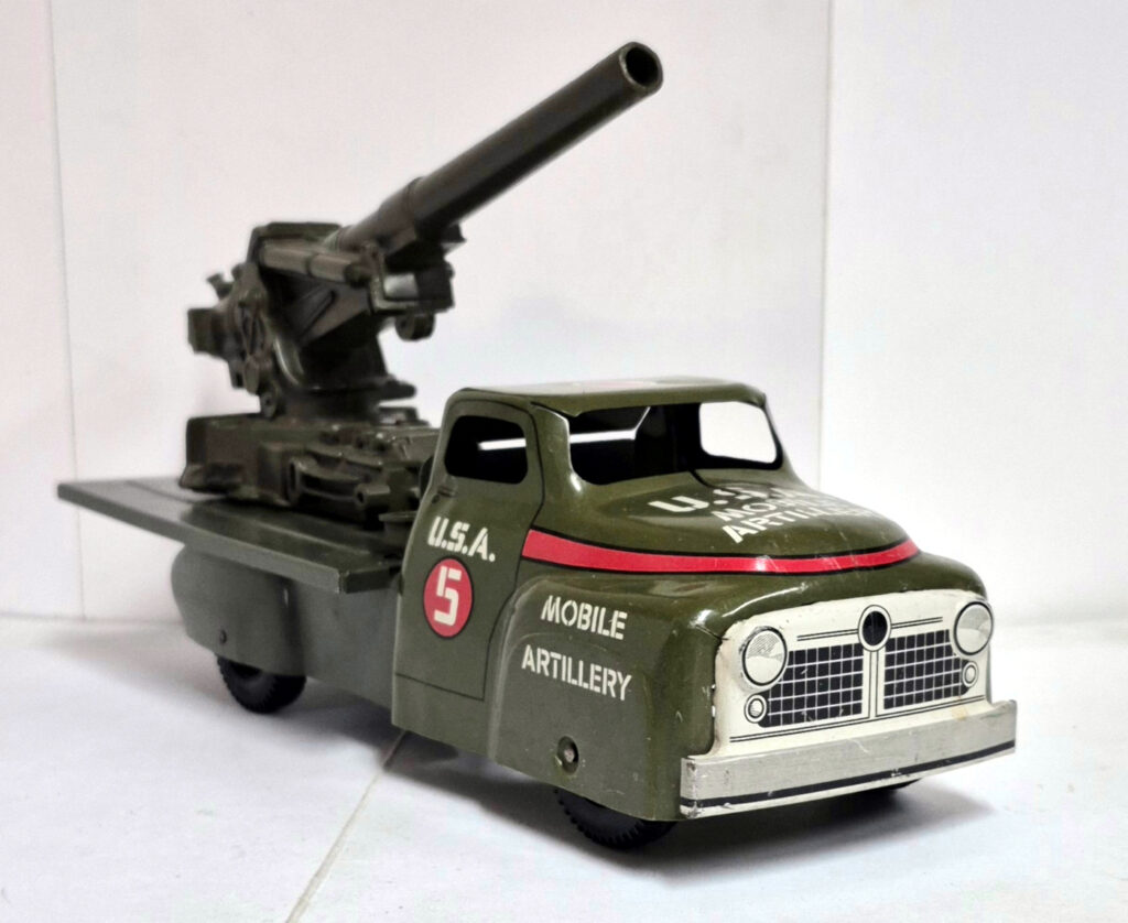 1950's Marx Pressed Steel U.S.A. Mobile Artillery Flatbed Truck with Mounted Anti-Aircraft Gun 1