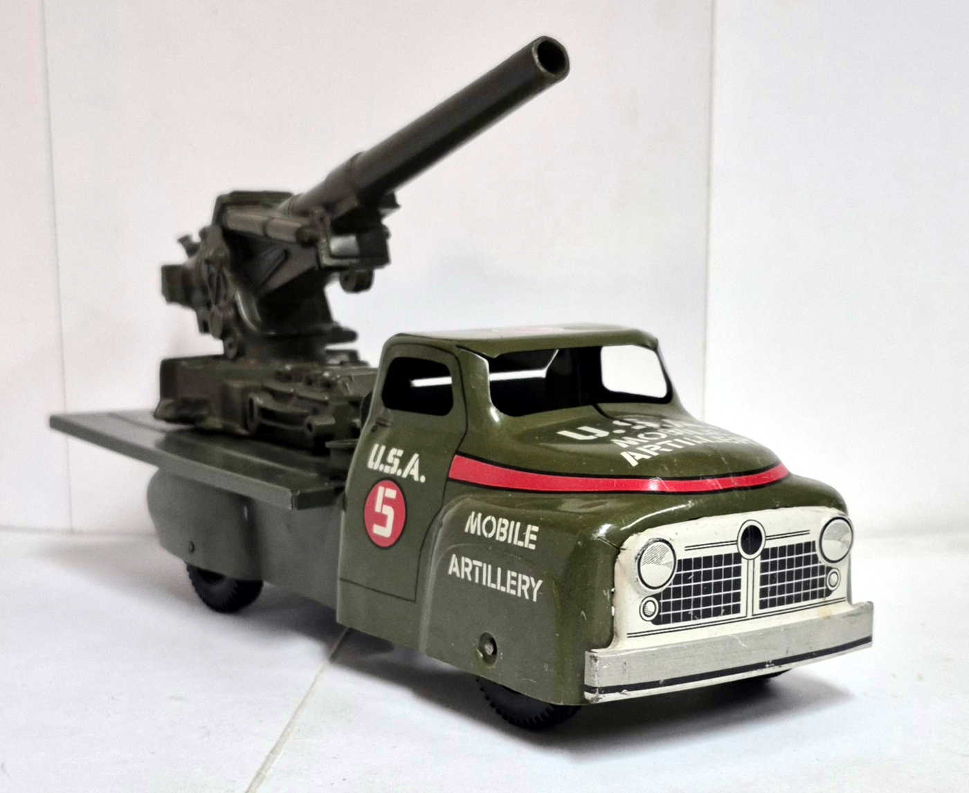 1950's Marx Pressed Steel U.S.A. Mobile Artillery Flatbed Truck with Mounted Anti-Aircraft Gun 1