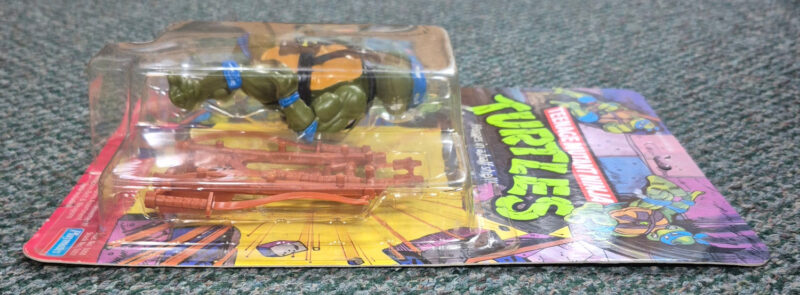 MOC 1988 Playmates TMNT 10-Back Leonardo Action Figure: Mint on Factory Sealed Unpunched Card 4
