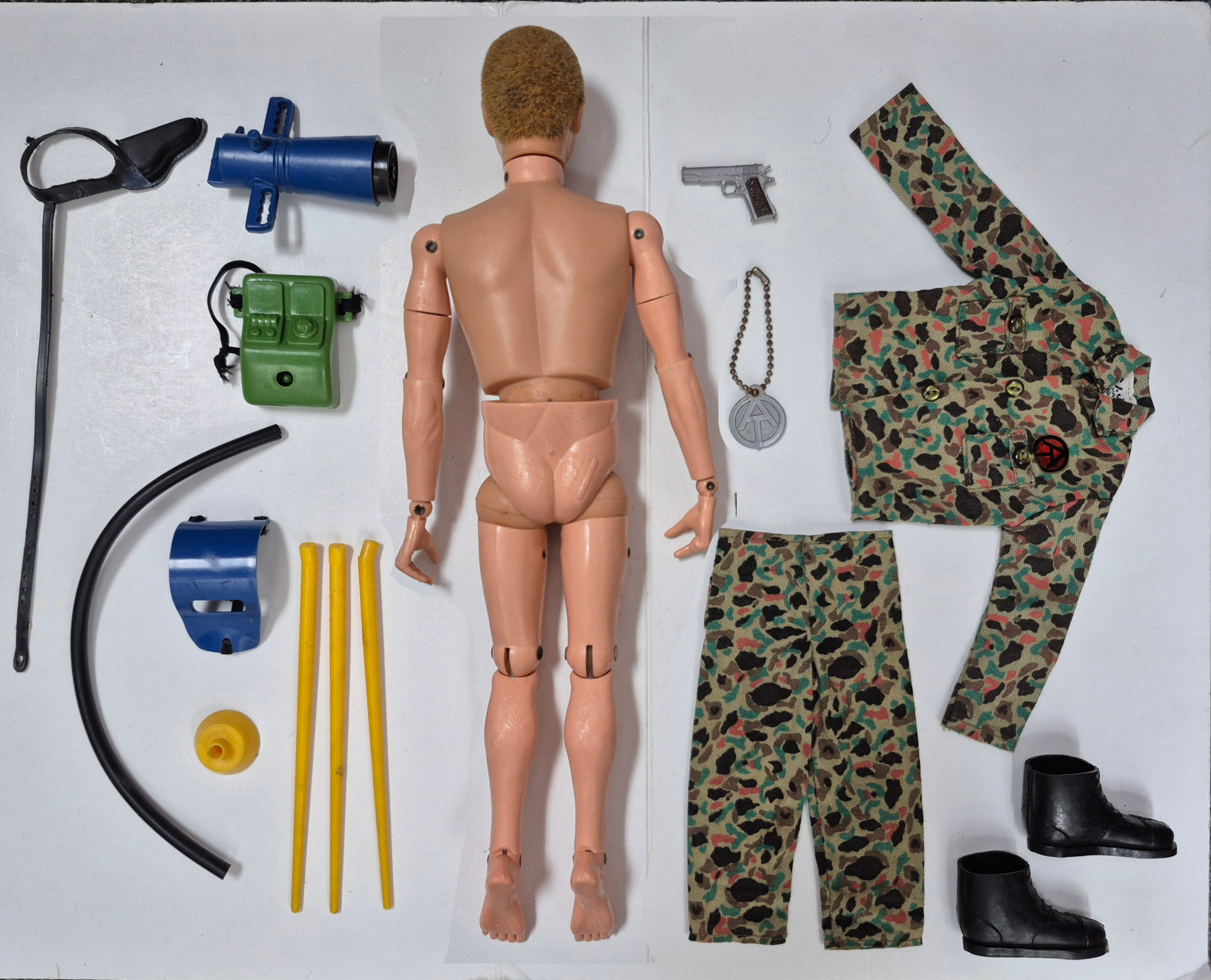 hasbro-1972-gi-joe-man-of-action-and-sonic-rock-blaster-action-set-3 1972 Hasbro G.I. Joe Man of Action with Adventure Team Sonic Rock Blaster Action Set 3