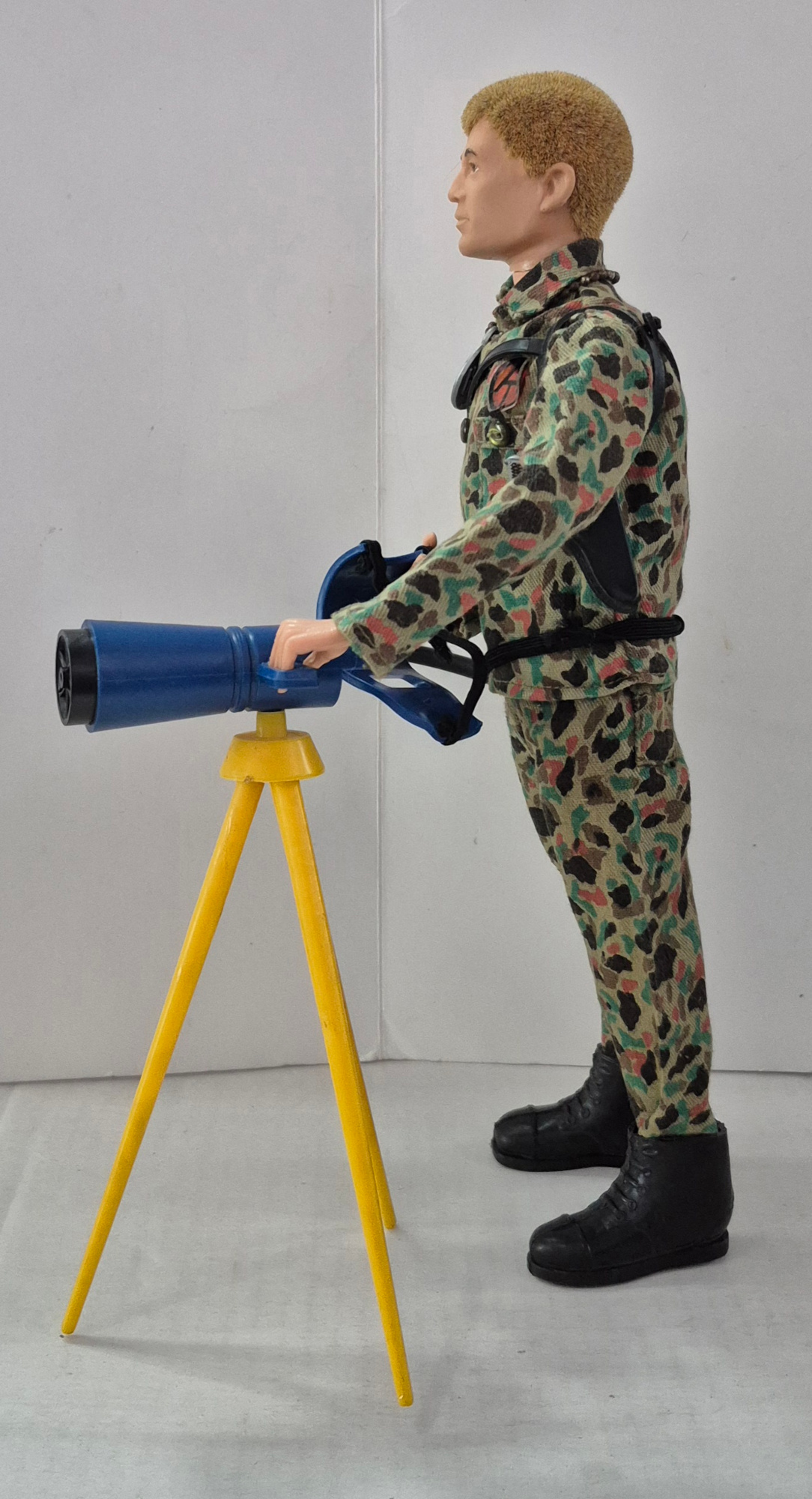 hasbro-1972-gi-joe-man-of-action-and-sonic-rock-blaster-action-set-4 1972 Hasbro G.I. Joe Man of Action with Adventure Team Sonic Rock Blaster Action Set 4