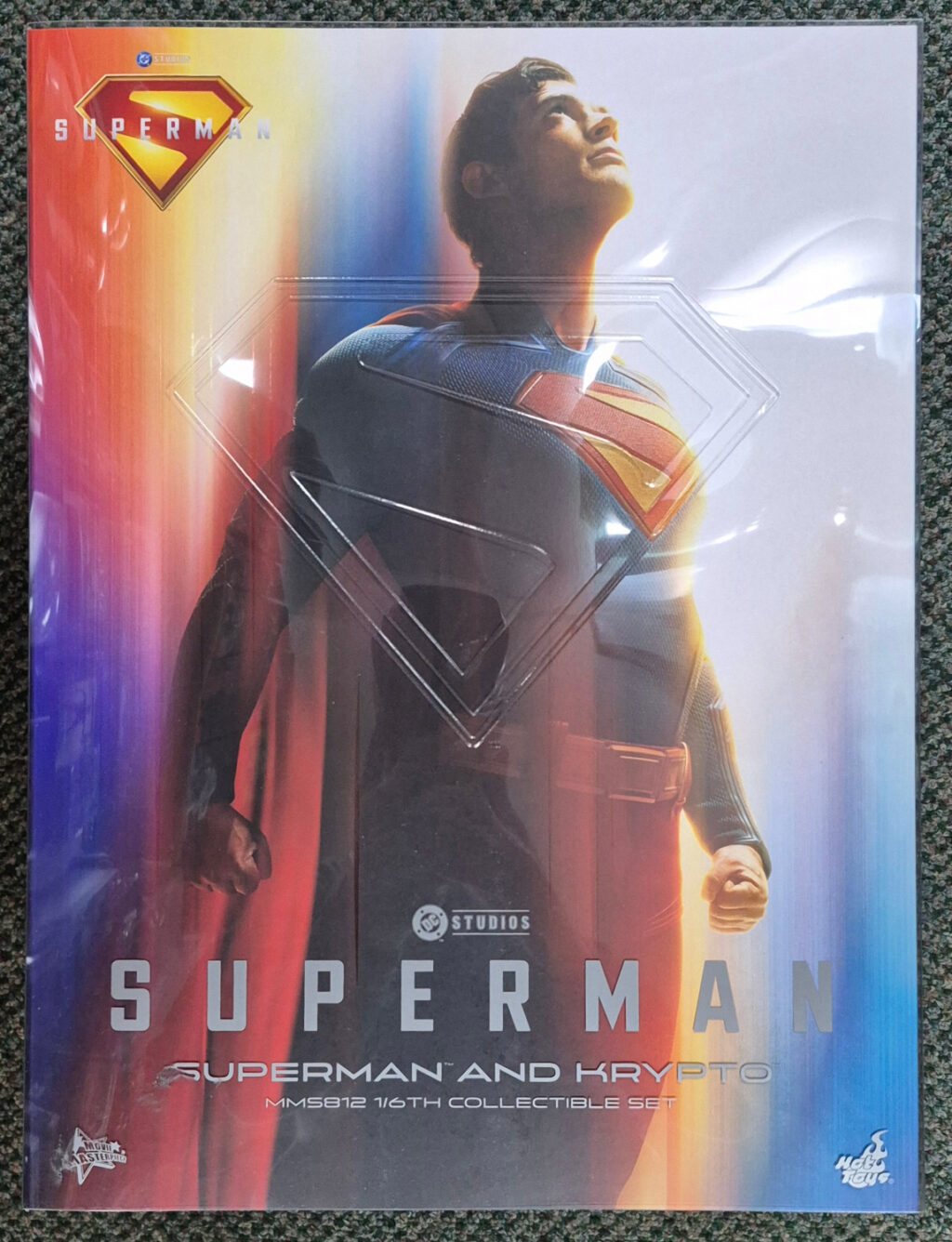 Hot Toys MMS812 Superman & Krypto 1:6 Scale Figure Set 1