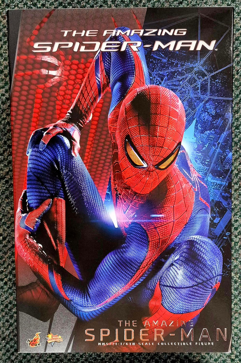 Hot Toys MMS771 Andrew Garfield as The Amazing Spider-Man 1:6 Scale Figure 1