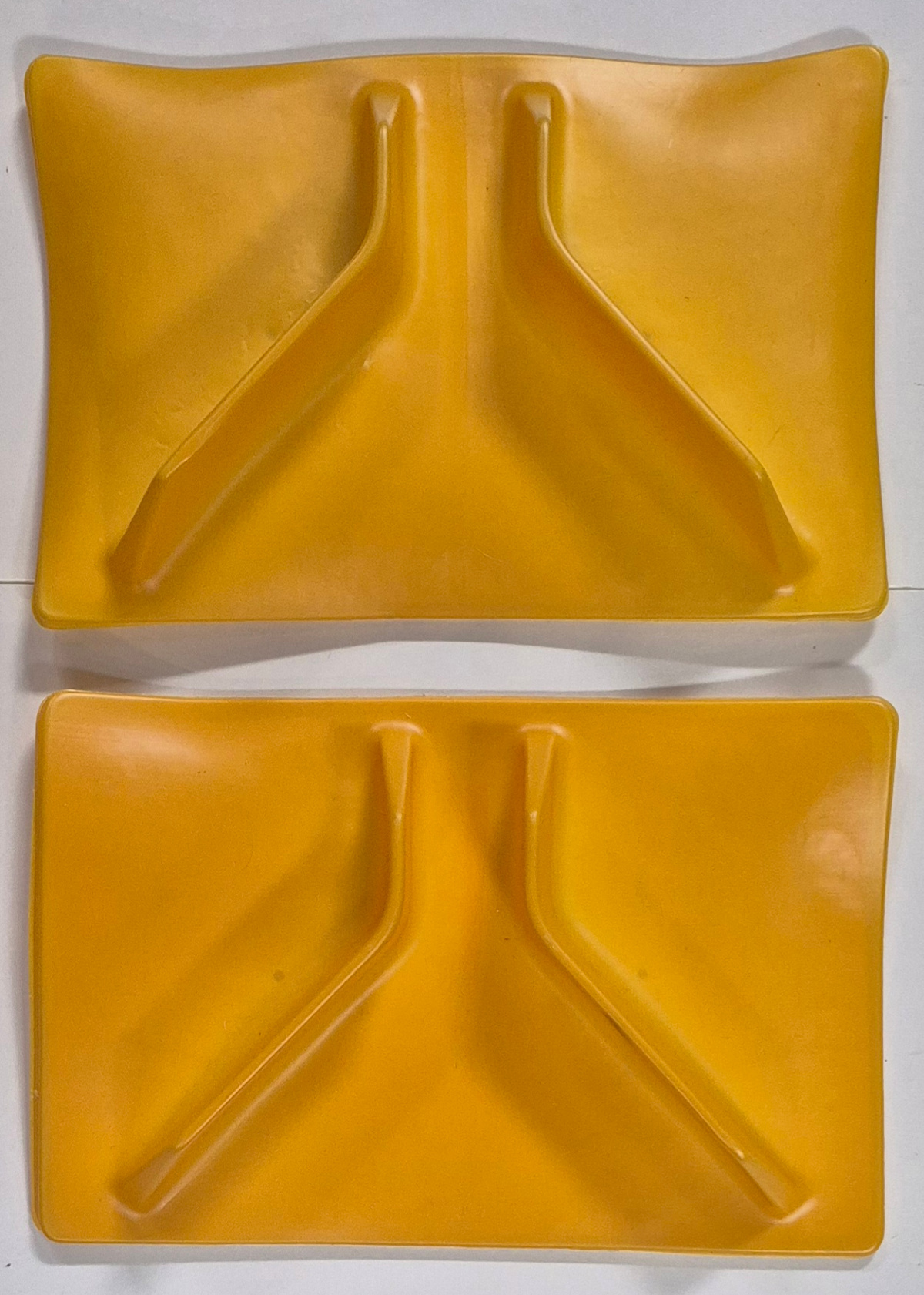 mattel-hot-wheels-hot-birds-collectors-case-8 1970 Mattel Hot Wheels Hot Birds Collectors Case with Insert Trays 8