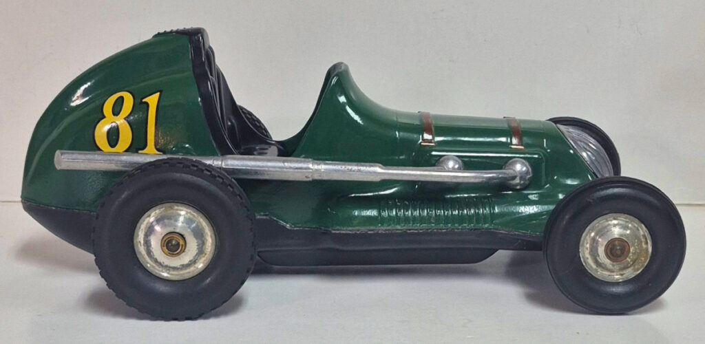 1947 Roy Cox #303-CT Champion Tether Car in British Racing Green 3