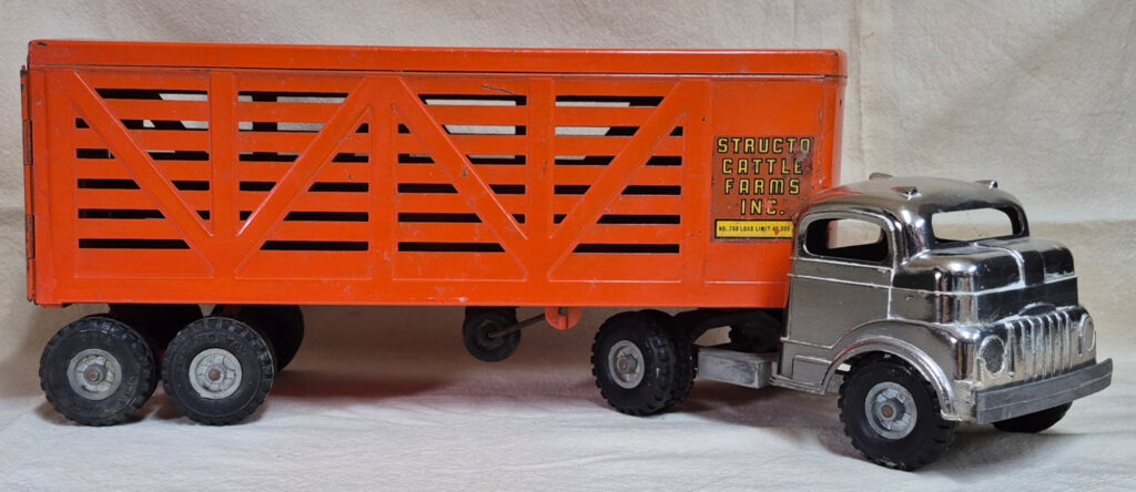 1950's Structo Cattle Farms Inc. Tractor Trailer Pressed Steel Truck 1