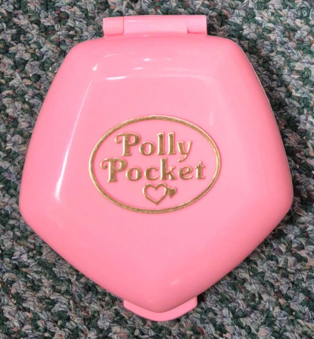 1992 Bluebird Toys Polly Pocket Dr. Polly's Baby Care Centre - Complete 1