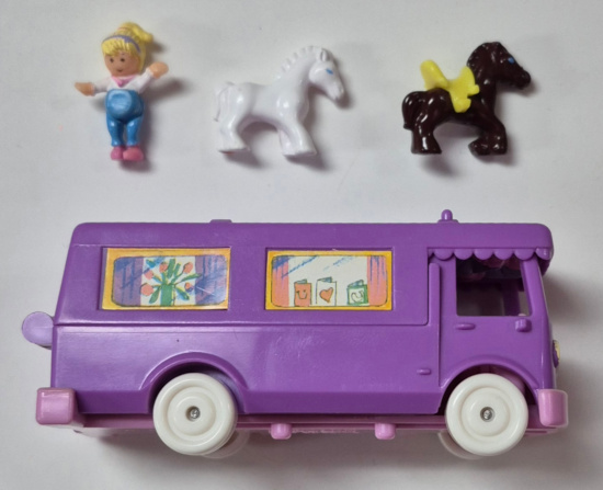 bluebird-toys-polly-pocket-pollys-horsebox-camper-2 1994 Bluebird Toys Polly Pocket Polly's Horsebox Camper - Complete 2
