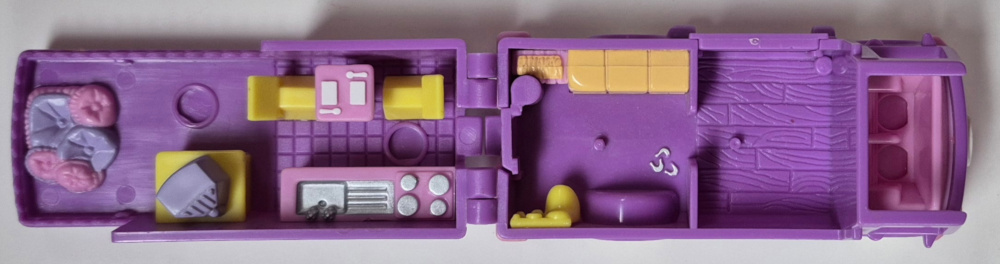 bluebird-toys-polly-pocket-pollys-horsebox-camper-4 1994 Bluebird Toys Polly Pocket Polly's Horsebox Camper - Complete 4