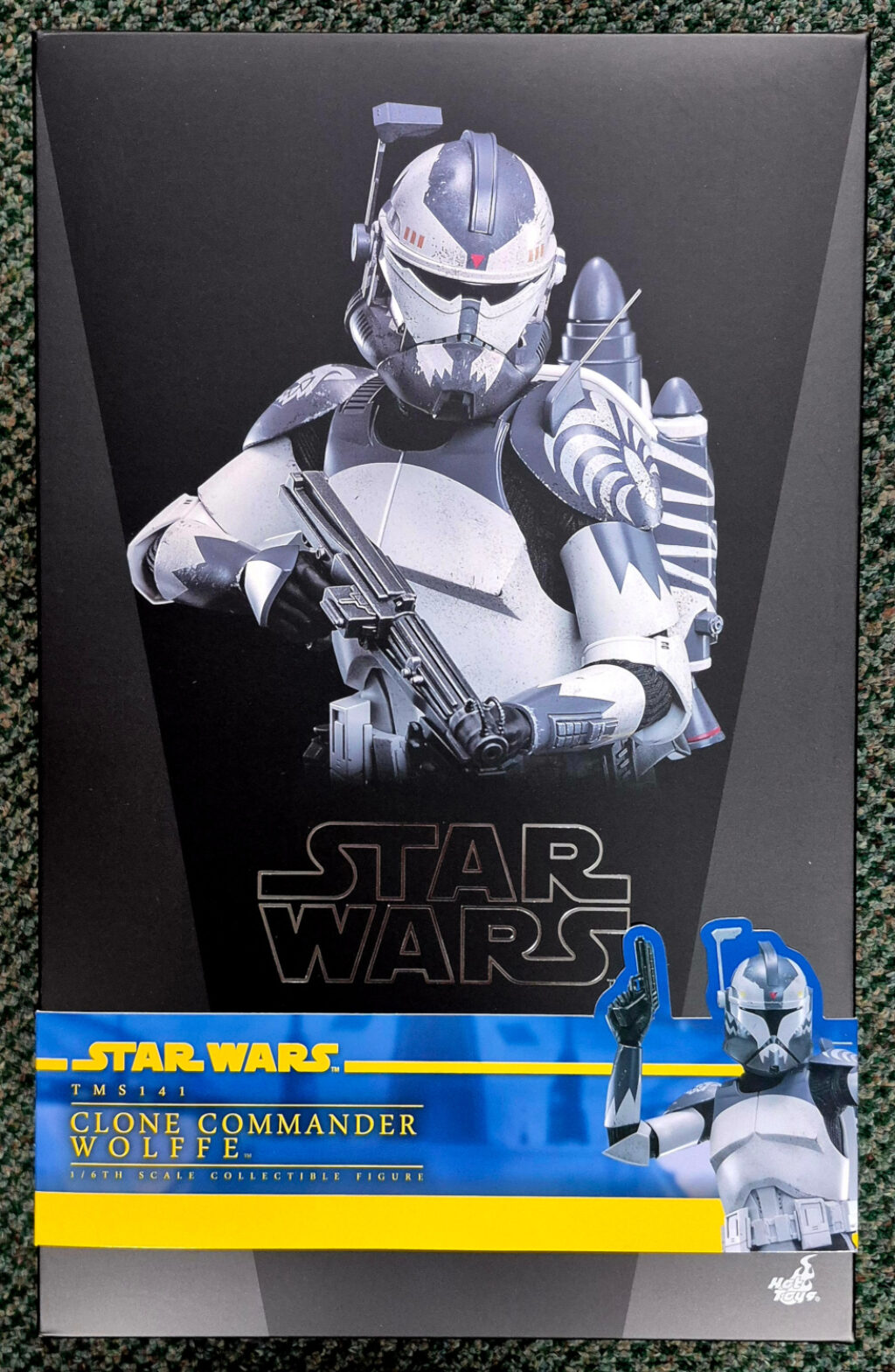 Hot Toys TMS141 Star Wars The Clone Wars Clone Commander Wolffe 1:6 Scale Figure 1