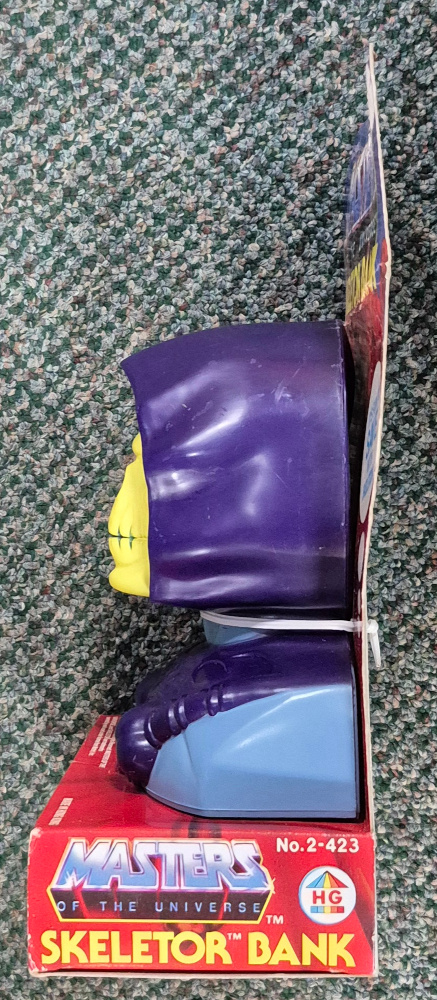 mip-hg-toys-masters-of-the-universe-motu-skeletor-bank-4 1984 HG Toys Masters of the Universe (MOTU) Skeletor Bank in Original Package 4