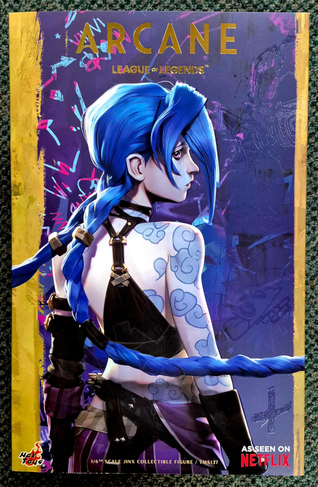 Hot Toys TMS137 League of Legends Arcane Jinx 1:6 Scale Figure 1