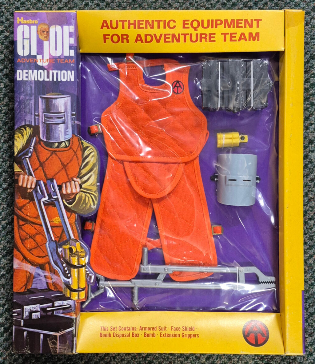 MIP 1971 Hasbro G.I. Joe Adventure Team Demolition Authentic Equipment Set #7370 1