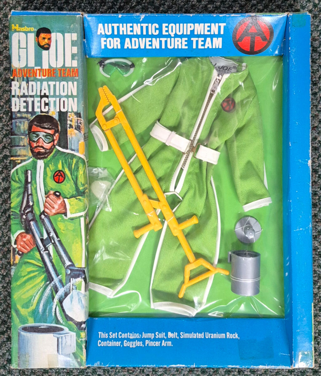 MIP 19712Hasbro G.I. Joe Adventure Team Radiation Detection Authentic Equipment Set #7341 1