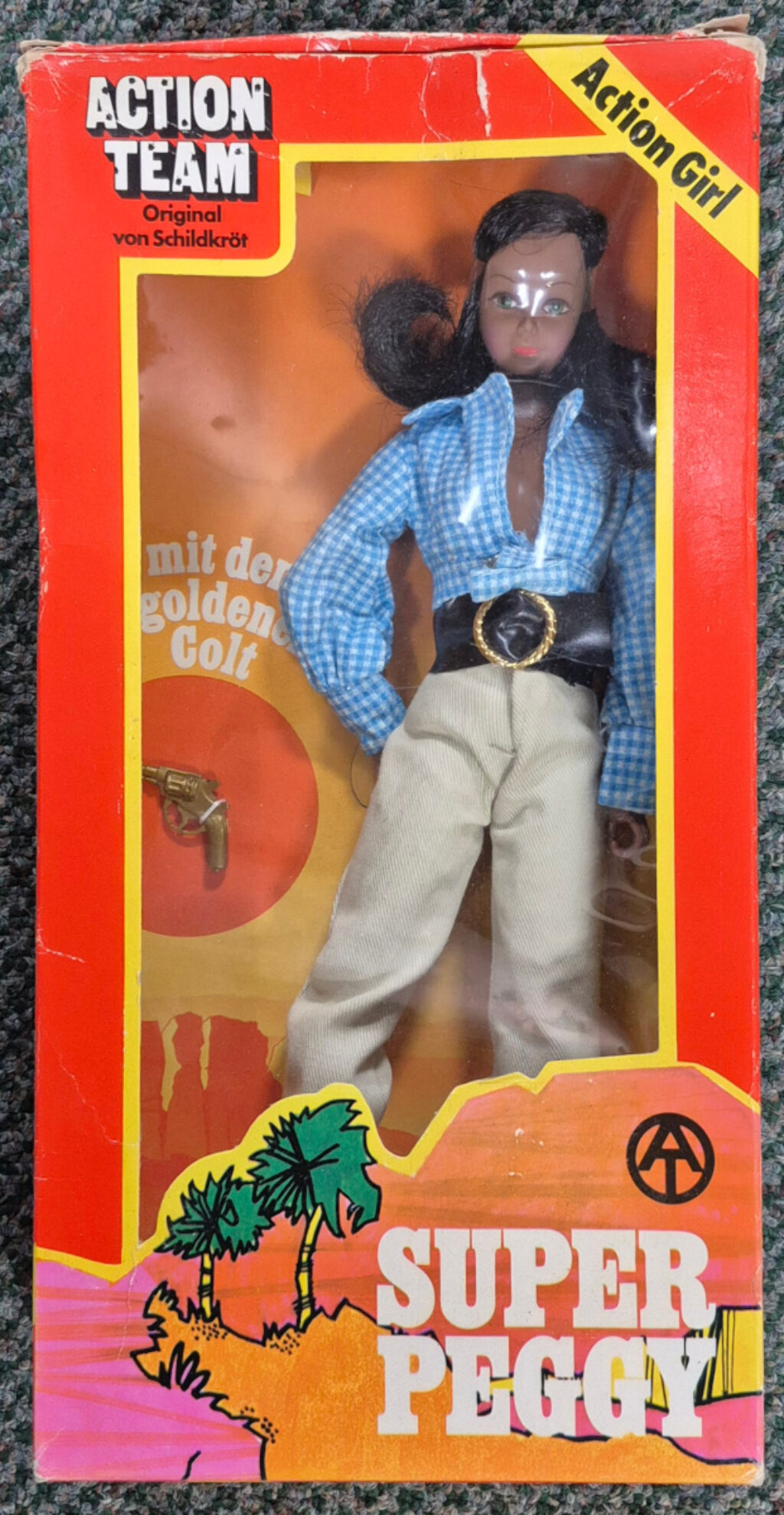 1975 Schildkrot Hasbro G.I. Joe Action Team Super Peggy Action Girl Figure: Mint in Box 1