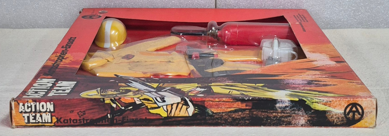 schildkrot-hasbro-gi-joe-action-team-katastrophen-einsatz-smoke-jumper-equipment-set-6 1970 Schildkrot Hasbro G.I. Joe Action Team Katastrophen-Einsatz (Smoke Jumper) Equipment Set : Mint in Box 6